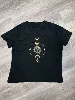 Shein Curve Black & Gold Celestial Sun & Moon Phases Tarot T-Shirt Size 2XL